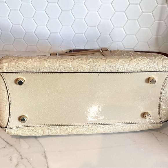 NWOT Coach Signature Platinum Patent Leather Small Margot Embossed Satchel - Picture 14 of 15